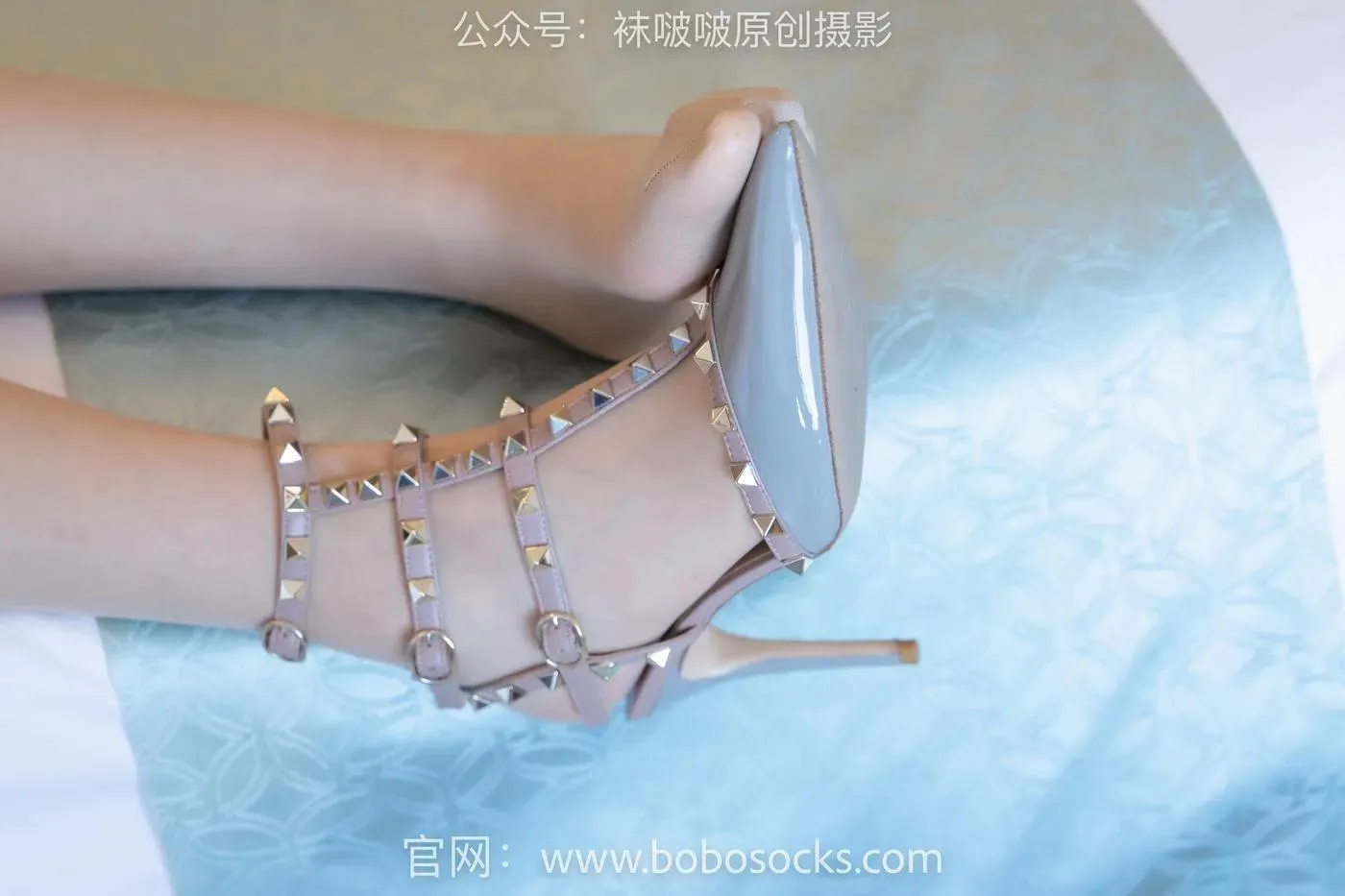 [BoBoSocks袜啵啵]NO.145 小甜豆-华伦天奴高跟鞋、肉丝 [136P]插图6